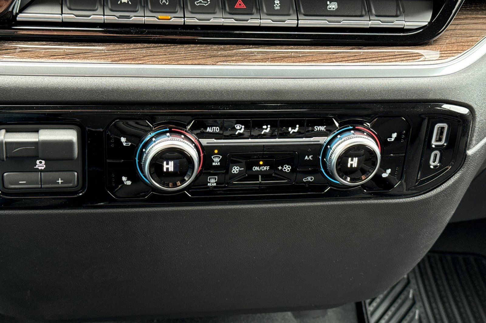 New 2026 GMC Sierra 1500 Elevation image 21