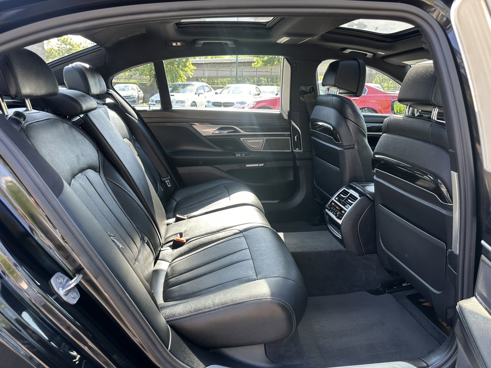 Used 2017 BMW 740i RWD image 22
