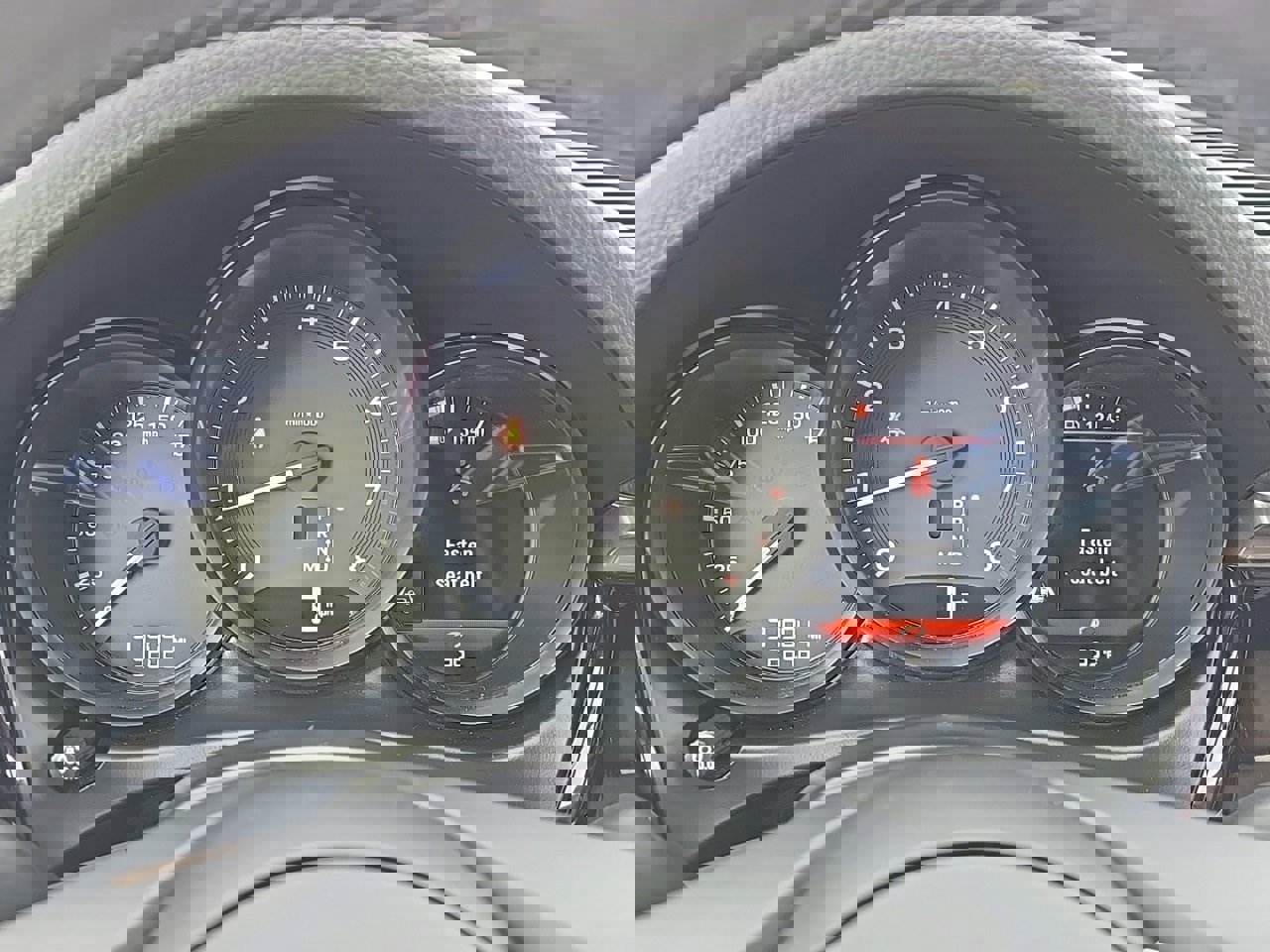 Used 2024 Porsche Macan image 23