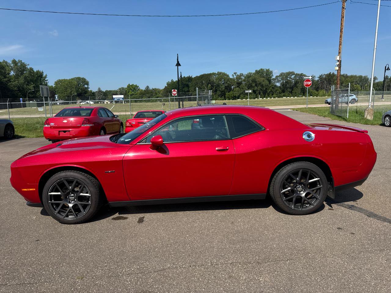 Used 2016 Dodge Challenger R/T RWD image 8