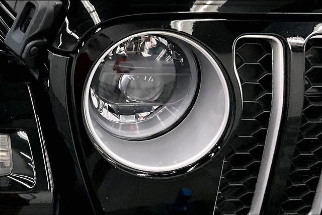 Used 2023 Jeep Wrangler Unlimited Sahara w/ Cold Weather Group image 32