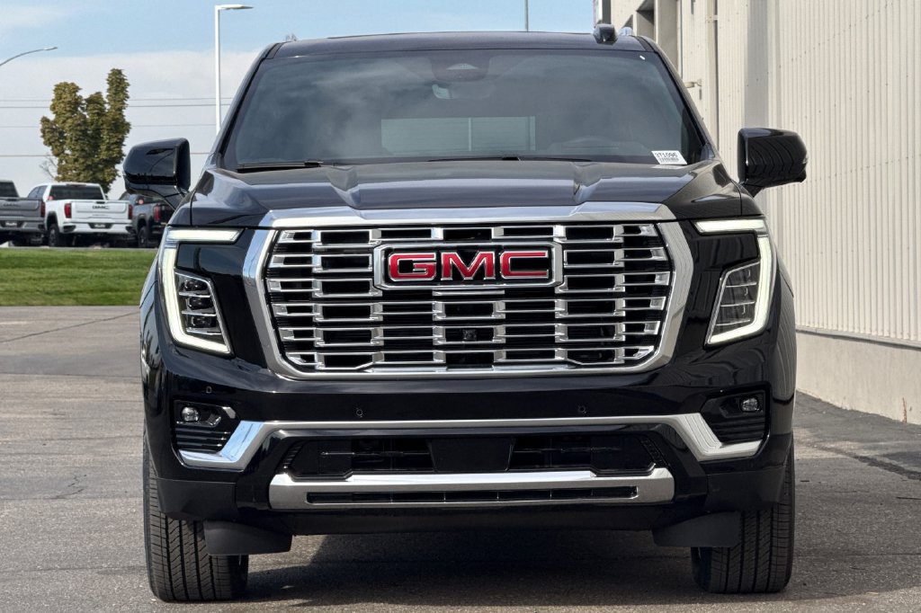 New 2026 GMC Yukon XL Denali w/ Denali Reserve Package RWD image 12
