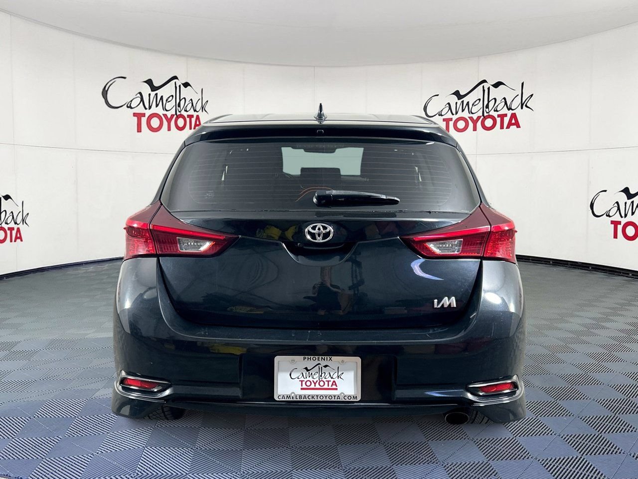 Used 2017 Toyota Corolla iM FWD image 7