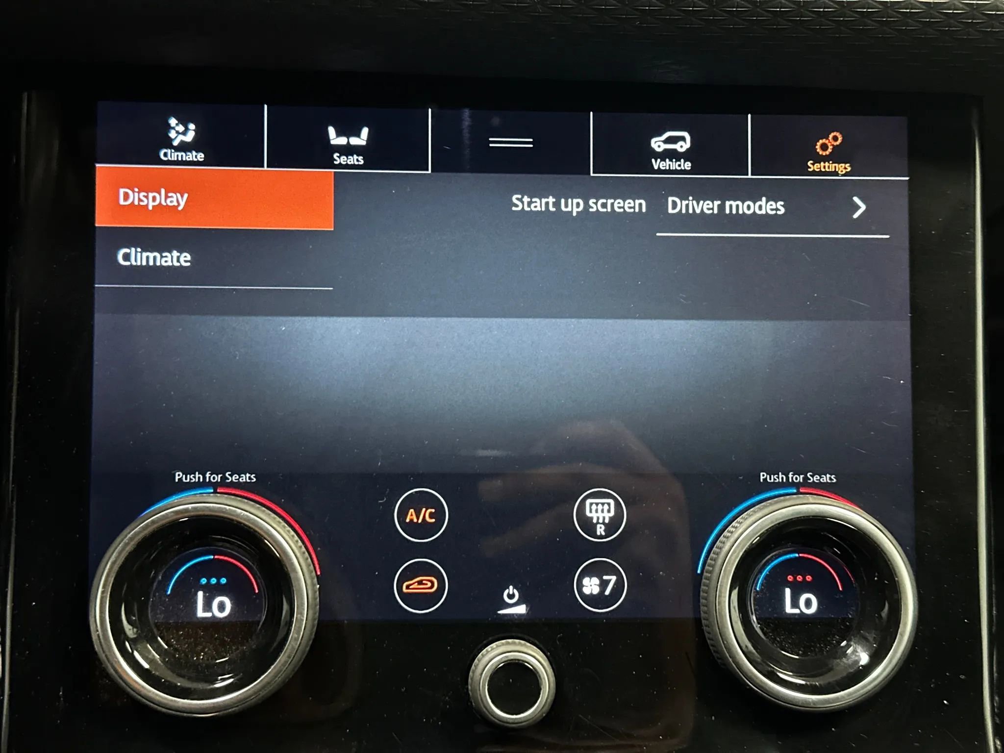 Used 2019 Land Rover Range Rover Velar R-Dynamic SE image 46