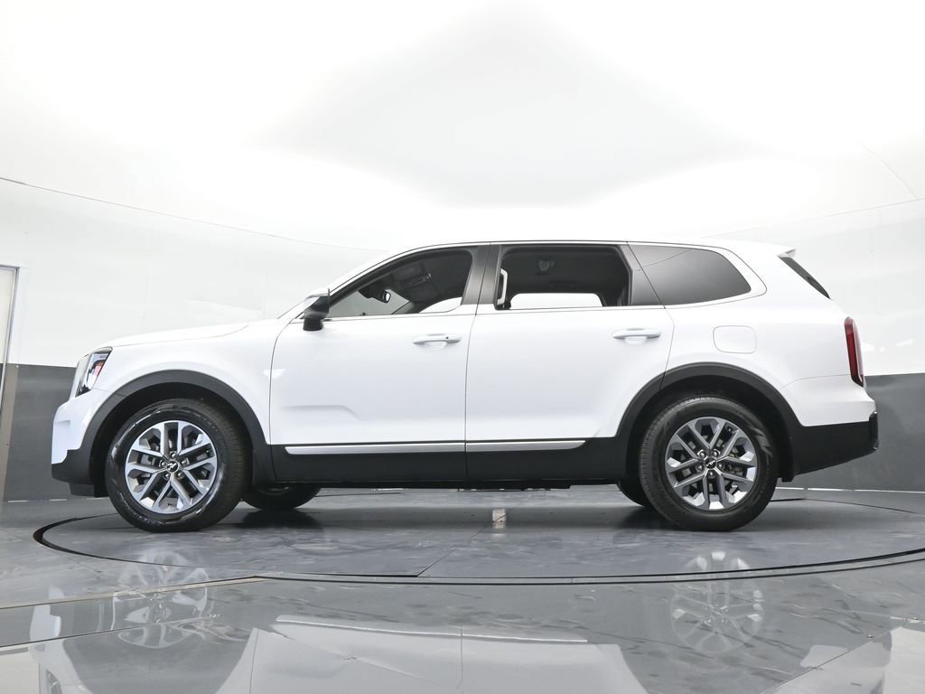 Used 2025 Kia Telluride LX FWD image 60