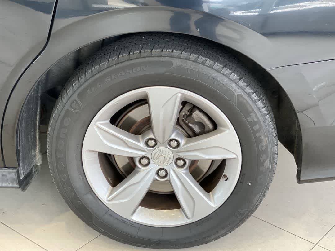 Used 2018 Honda Odyssey EX image 12
