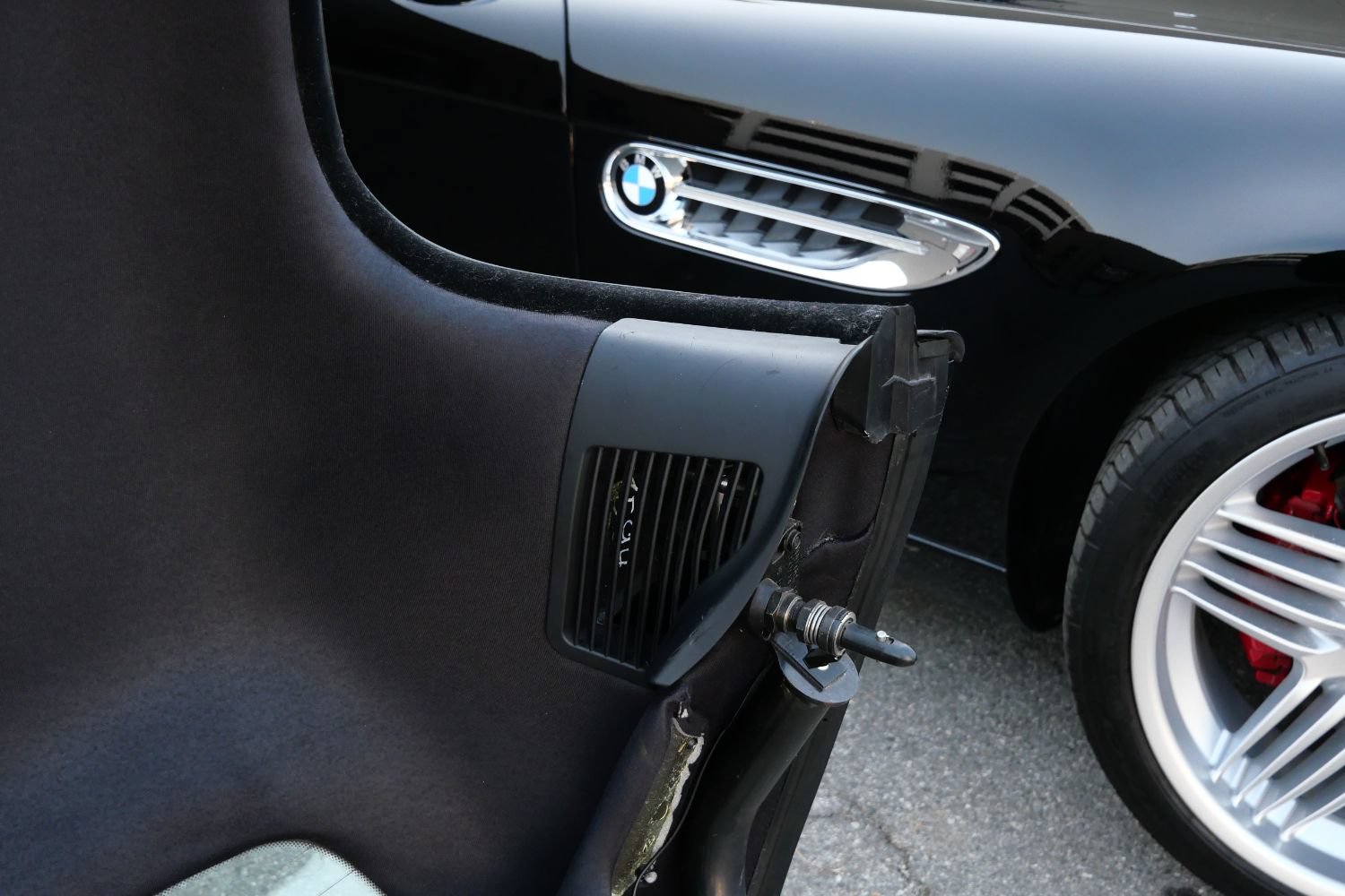 Used 2001 BMW Z8 RWD image 47