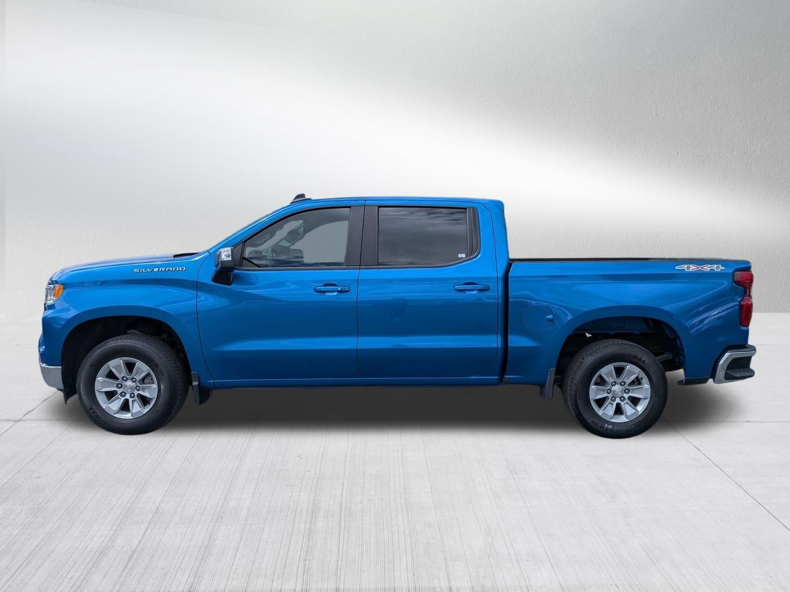 Certified 2022 Chevrolet Silverado 1500 LT AWD/4WD image 2