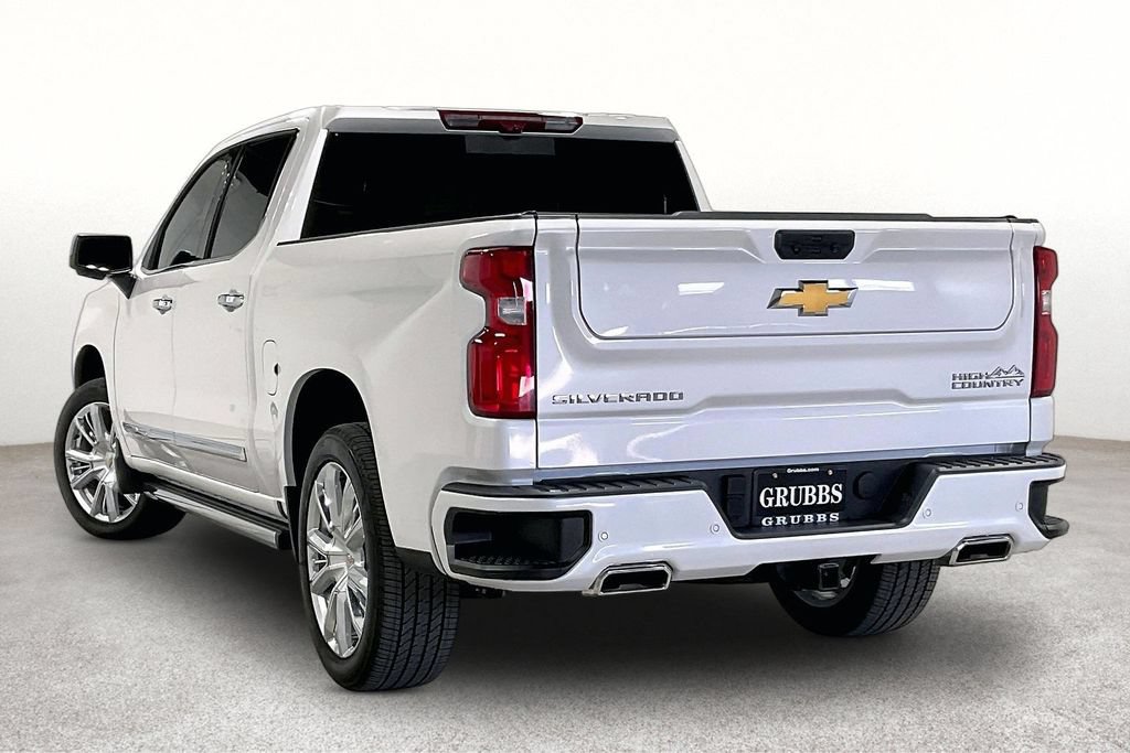 Used 2025 Chevrolet Silverado 1500 High Country AWD/4WD image 15