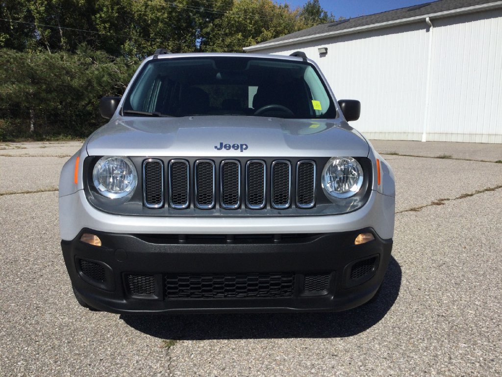 Used 2016 Jeep Renegade Sport w/ Power & Air Group AWD/4WD image 2