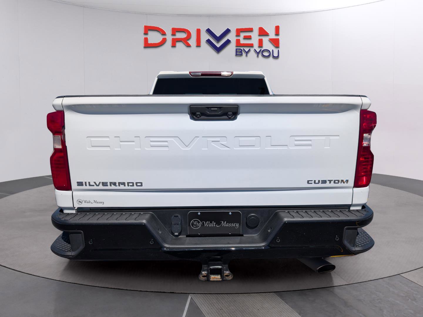 Used 2025 Chevrolet Silverado 2500 Custom w/ Custom Value Package image 4