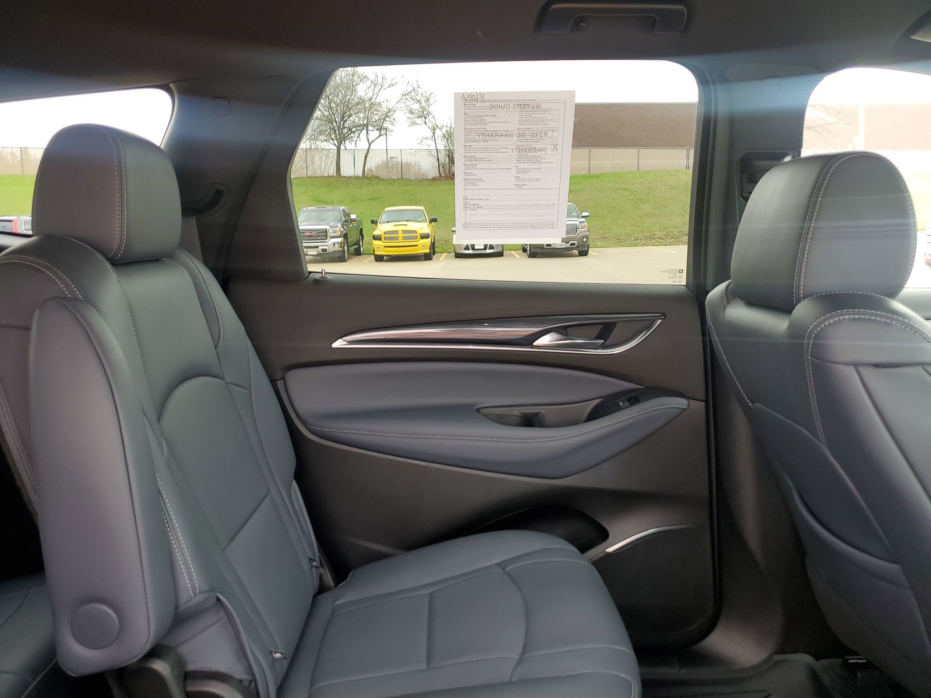 Used 2022 Buick Enclave Essence w/ Sport Touring Edition FWD image 32