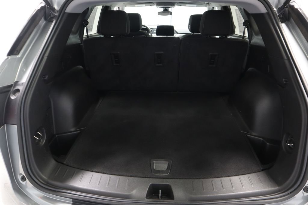 Used 2023 Chevrolet Blazer LT w/ LPO, Floor Liner Package FWD image 16