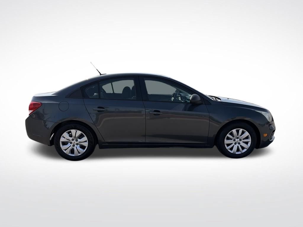 Used 2013 Chevrolet Cruze LS image 6