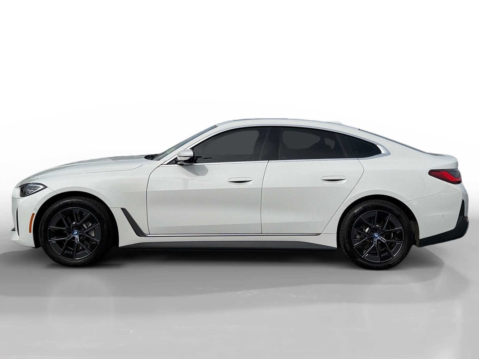 Used 2023 BMW i4 eDrive35 w/ Premium Package image 2