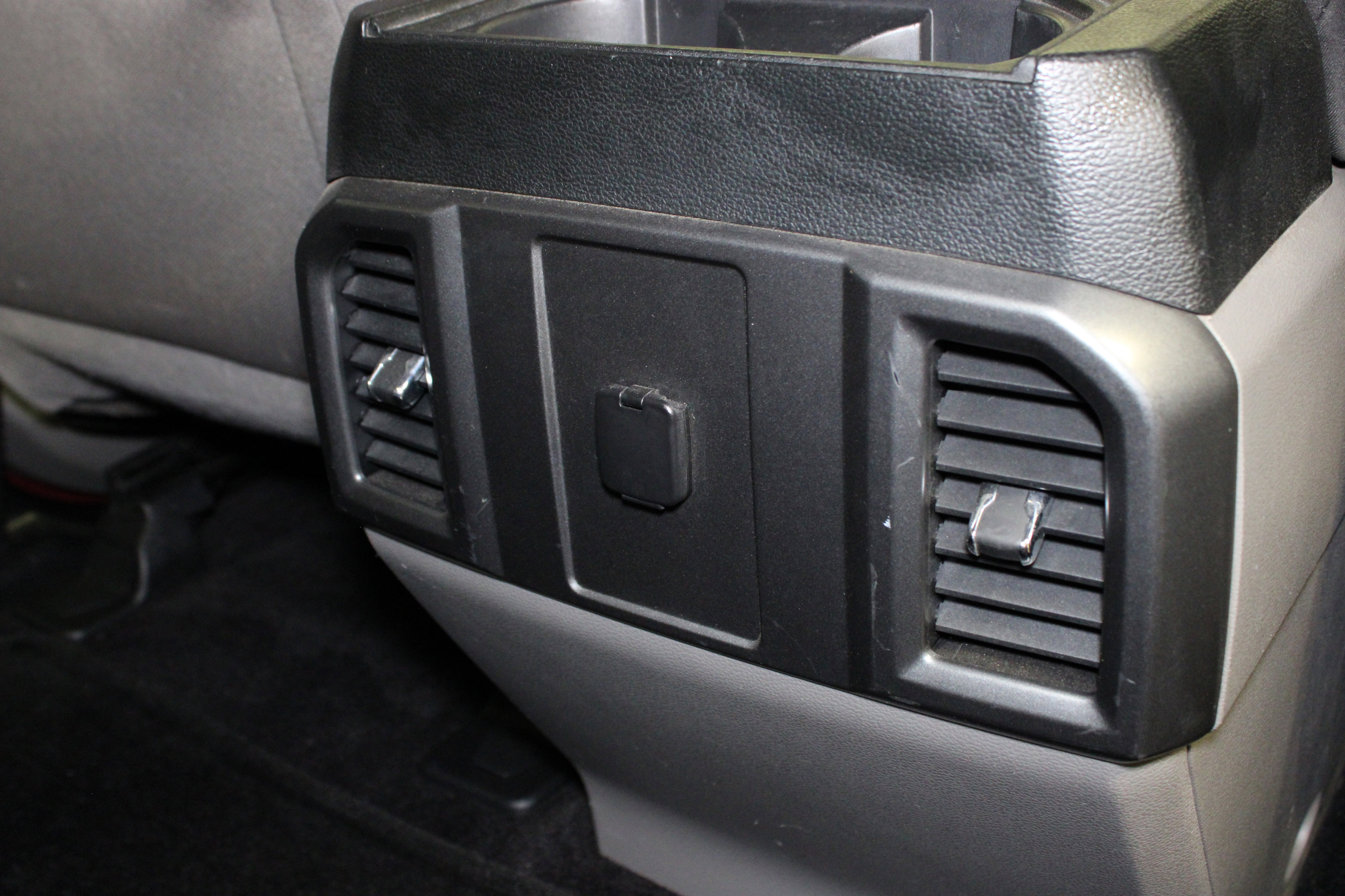 Used 2016 Ford F150 XLT w/ Equipment Group 301A Mid RWD image 17
