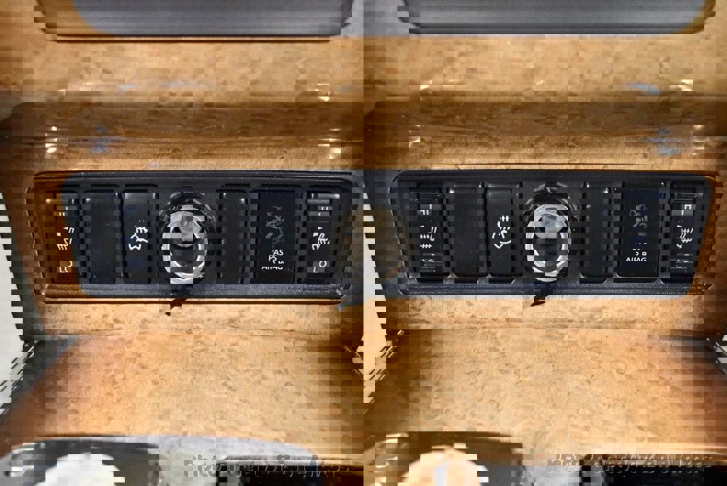 Used 2011 INFINITI QX56 4WD w/ Theater Pkg image 45