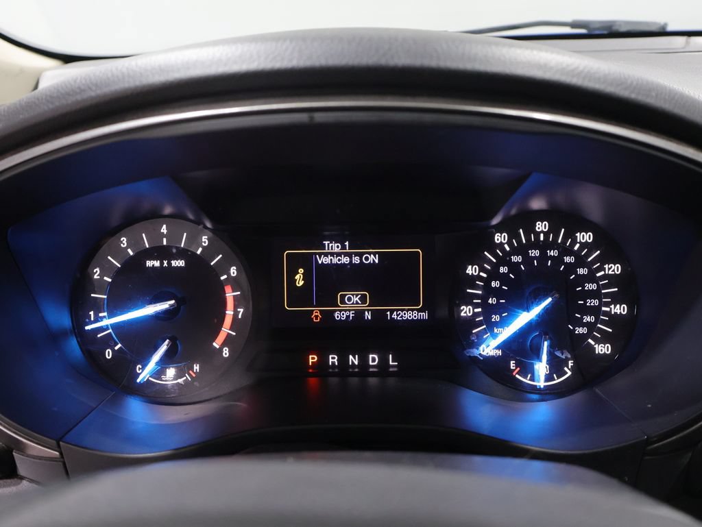 Used 2017 Ford Fusion SE FWD image 38