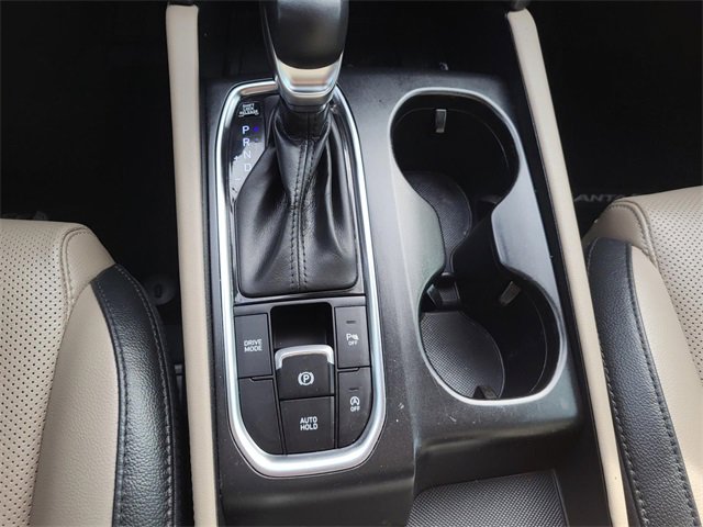 Used 2020 Hyundai Santa Fe SEL w/ Convenience + Premium Package image 28