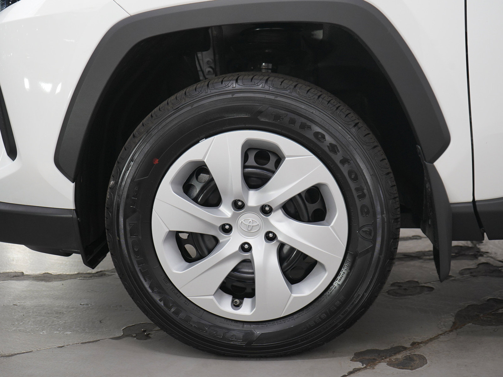 Used 2025 Toyota RAV4 LE AWD/4WD image 28