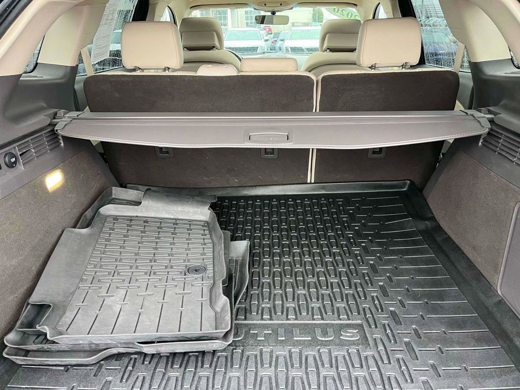 Used 2020 Lincoln Nautilus Reserve w/ Equipment Group 201A image 7