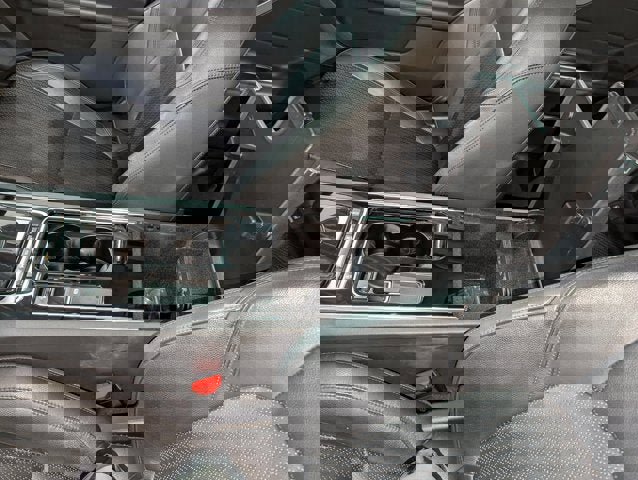 Used 2019 Jaguar XF Prestige image 39