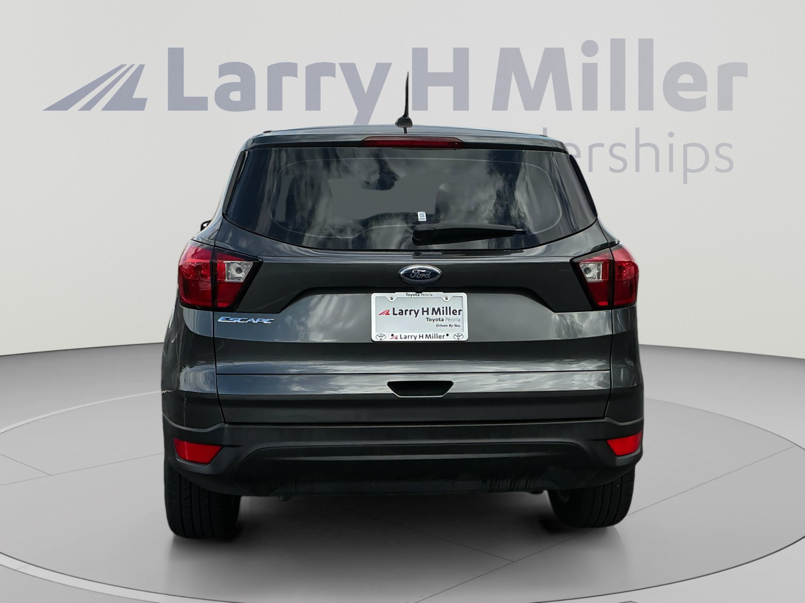Used 2019 Ford Escape S FWD image 4