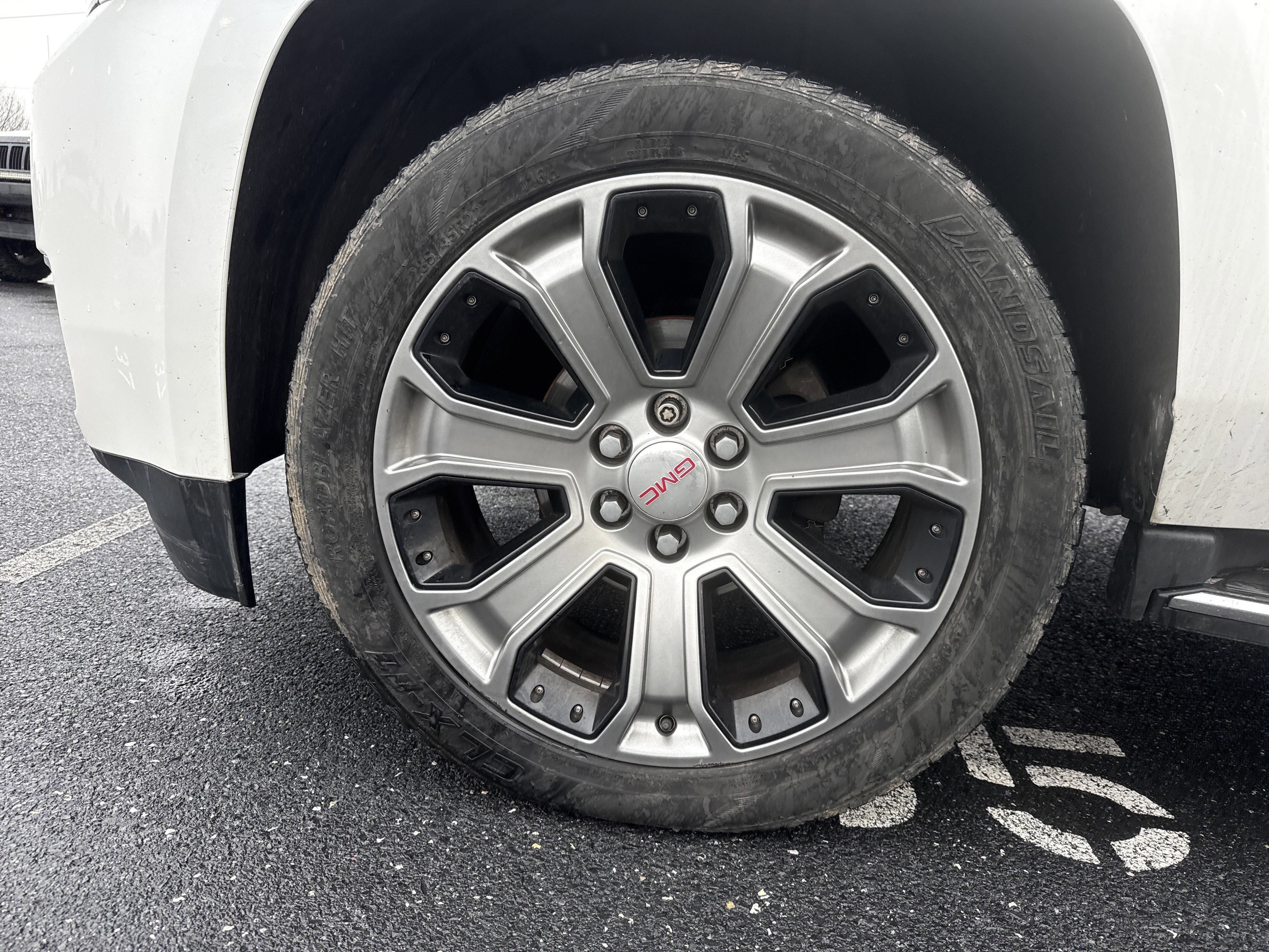 Used 2017 GMC Yukon XL Denali w/ Open Road Package image 6