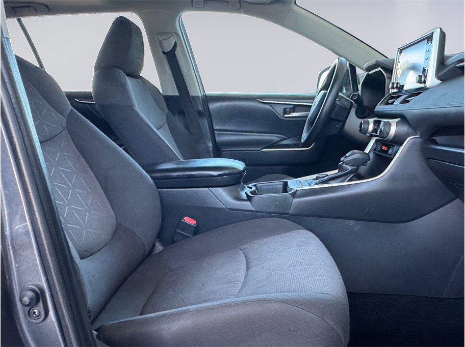 Used 2019 Toyota RAV4 XLE AWD/4WD image 20