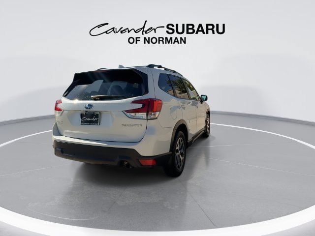 Used 2021 Subaru Forester Premium AWD/4WD image 9
