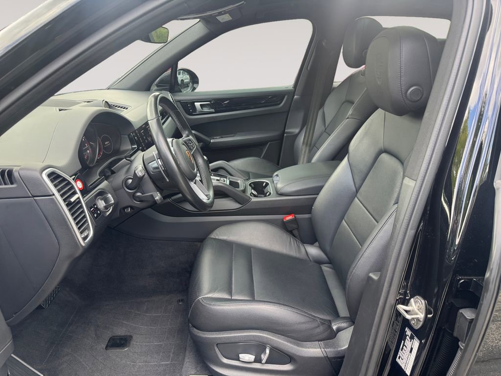 Used 2021 Porsche Cayenne AWD/4WD image 9