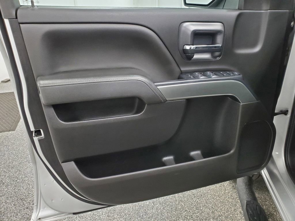 Used 2019 Chevrolet Silverado 1500 LT w/ All Star Edition image 14