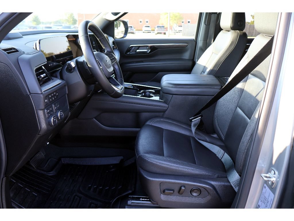 Used 2025 Chevrolet Tahoe Z71 AWD/4WD image 28