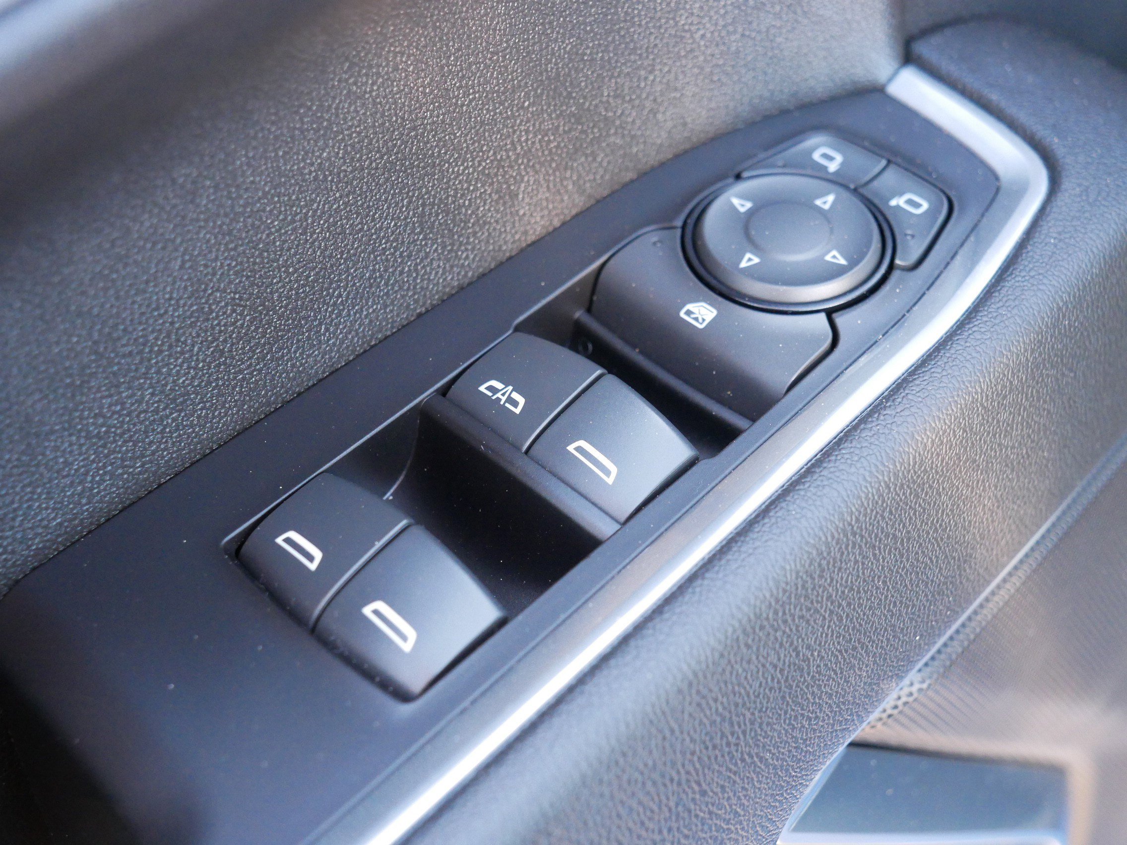 Used 2022 Chevrolet Silverado 1500 LT w/ LPO, Chrome Package image 19