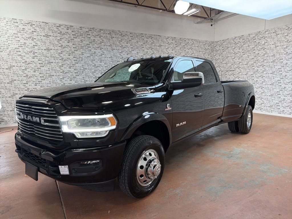 Used 2022 RAM 3500 Laramie AWD/4WD image 3