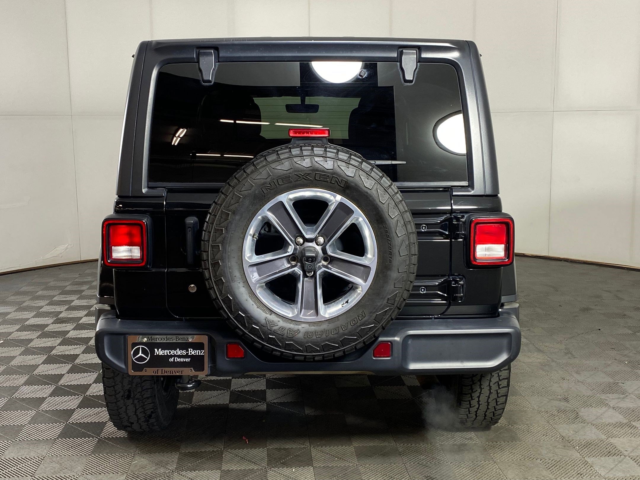 Used 2020 Jeep Wrangler Unlimited Sahara image 10