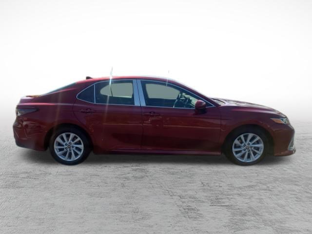 Certified 2022 Toyota Camry XLE FWD image 4