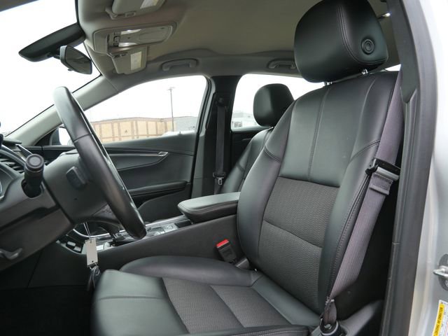 Used 2017 Chevrolet Impala LT image 11