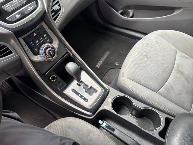 Used 2013 Hyundai Elantra GLS image 26