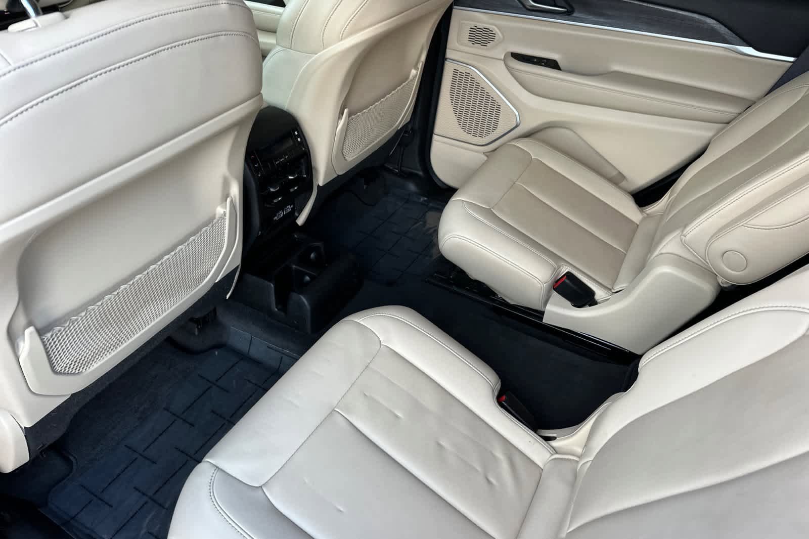 Used 2021 Jeep Grand Cherokee L Limited image 4