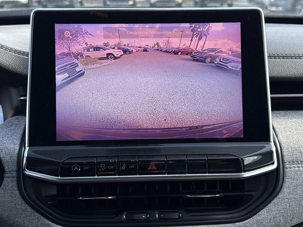 Used 2023 Jeep Compass Latitude image 25