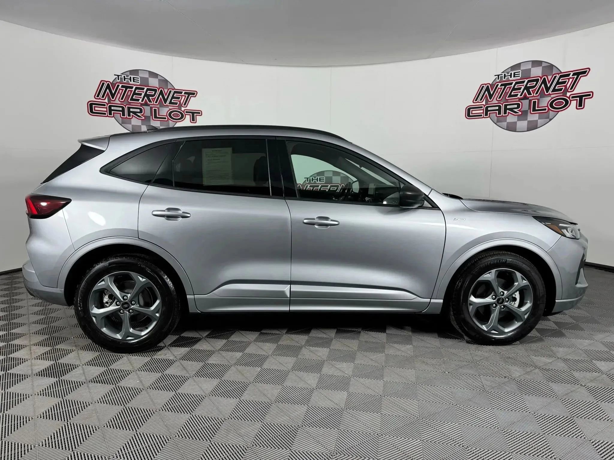 Used 2023 Ford Escape ST-Line image 8