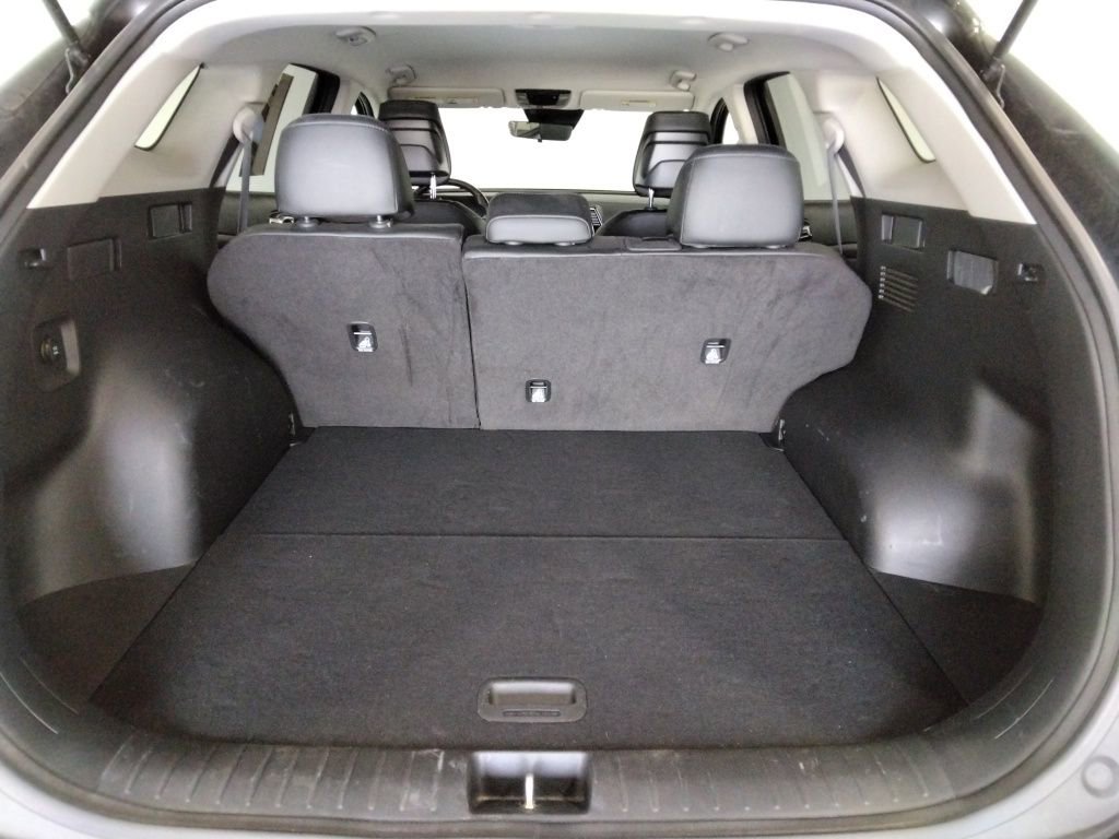 Used 2025 Kia Sportage EX image 10