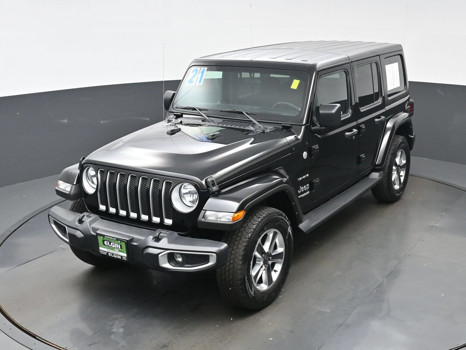 Used 2021 Jeep Wrangler Unlimited Sahara w/ Cold Weather Group AWD/4WD image 33