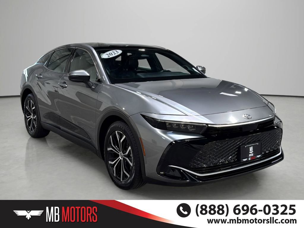 Used 2023 Toyota Crown AWD/4WD image 2