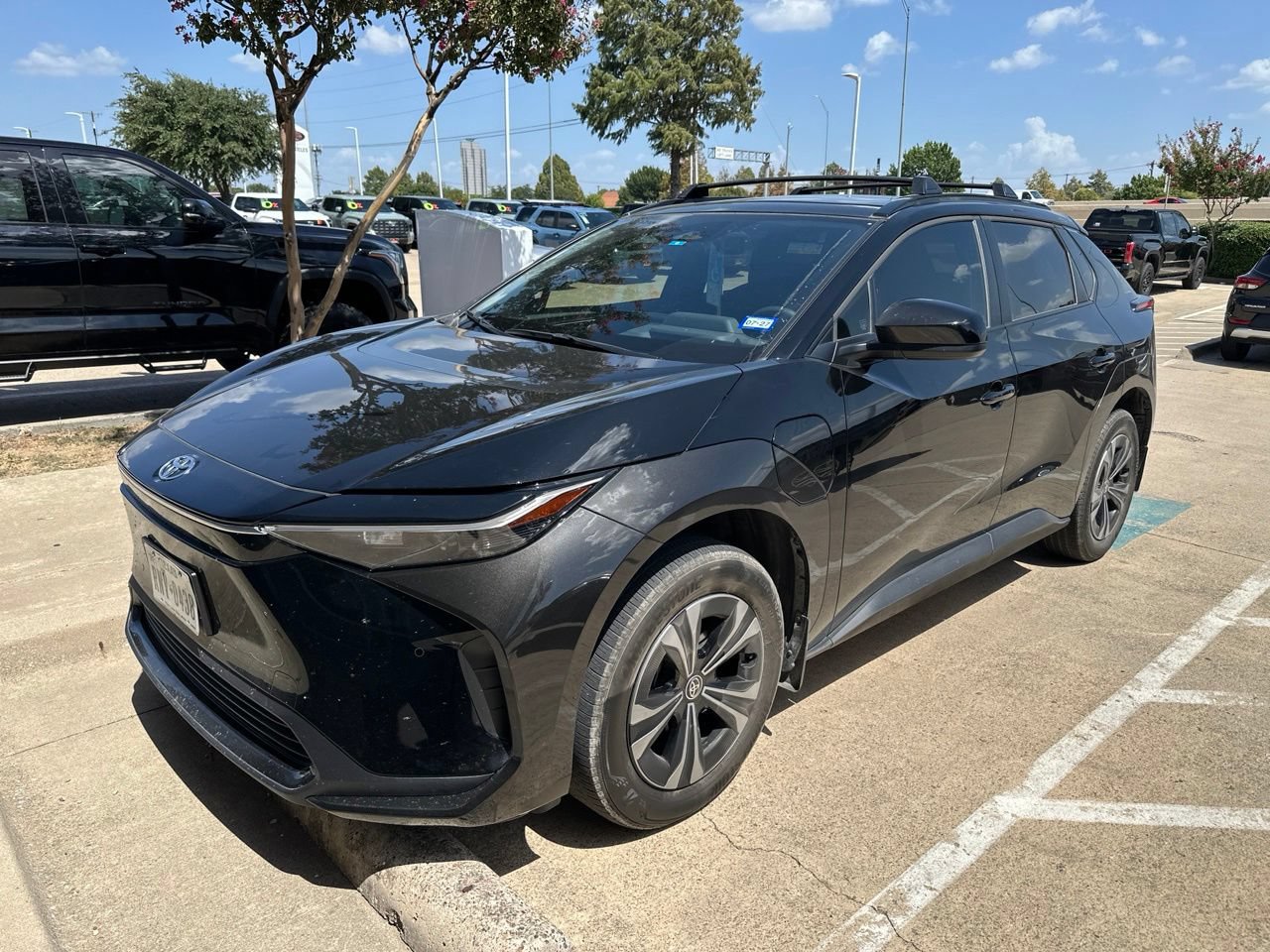 Used 2025 Toyota bZ4X FWD w/ Weather Package image 1