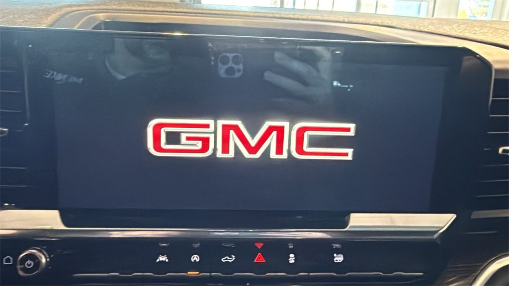 Used 2022 GMC Sierra 1500 Elevation image 25