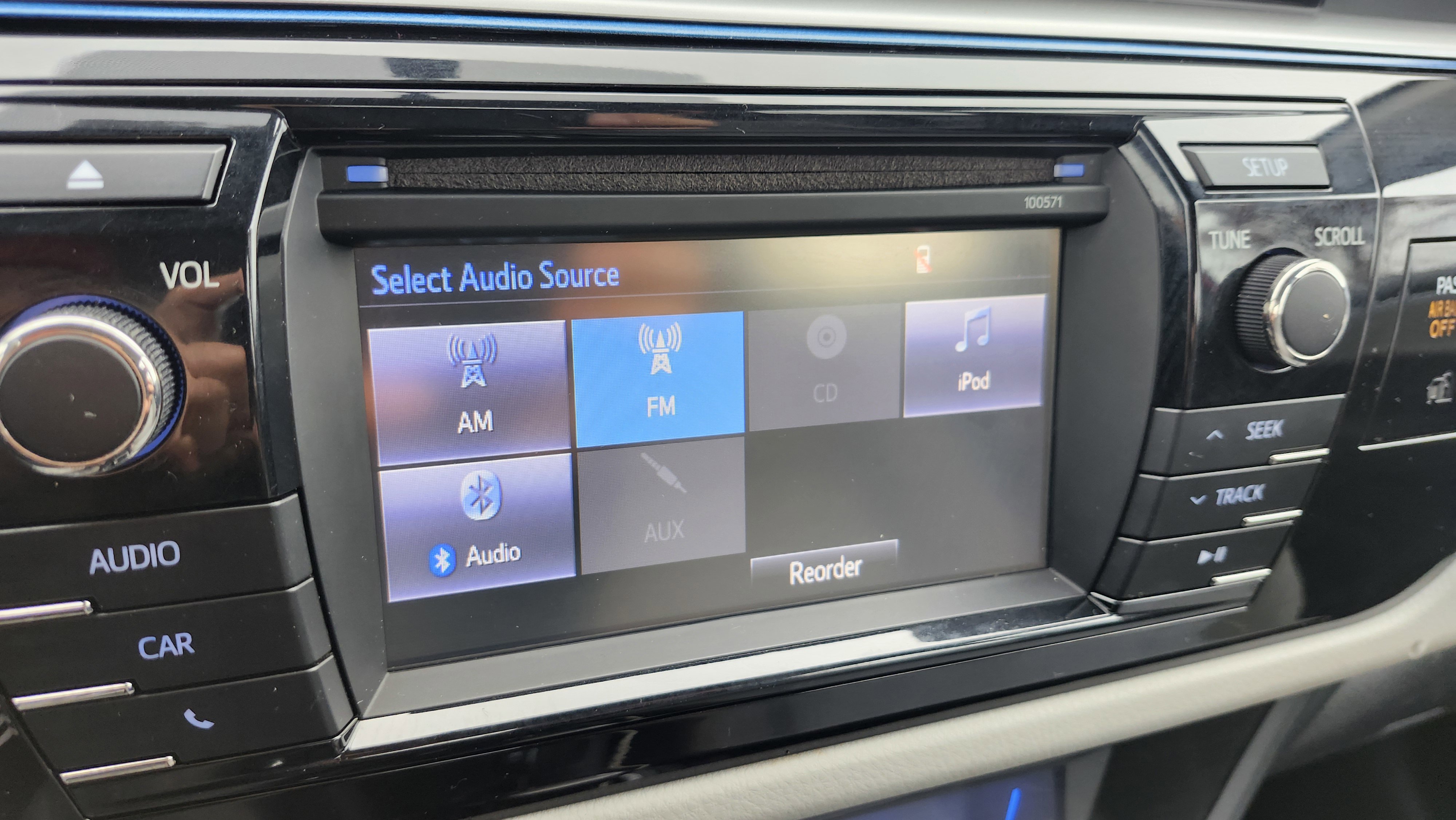 Used 2016 Toyota Corolla LE image 19