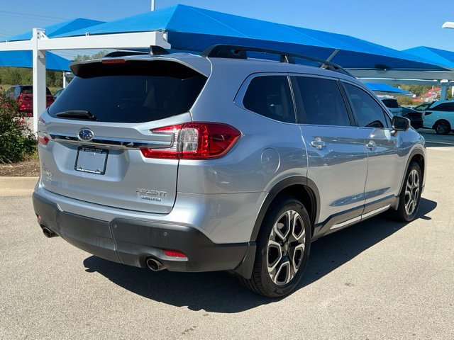 Used 2023 Subaru Ascent Limited w/ Technology Package AWD/4WD image 3