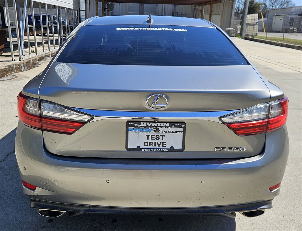 Used 2018 Lexus ES 350 w/ Premier Package FWD image 4